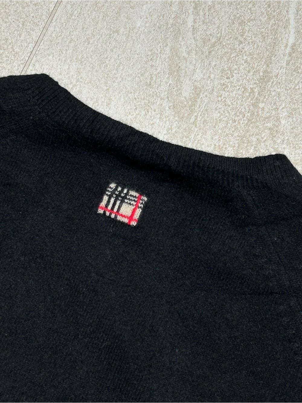 BURBERRY LONDON NOVA CHECK CASHMERE SWEATER SIZE LARGE - Picture 4 of 8